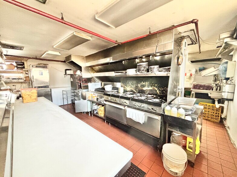 More Photos Of 1308 E Main St, Stamford General Retail For Sale