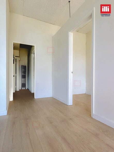 More Photos Of 16205 Devonshire St, Granada Hills Storefront For Lease