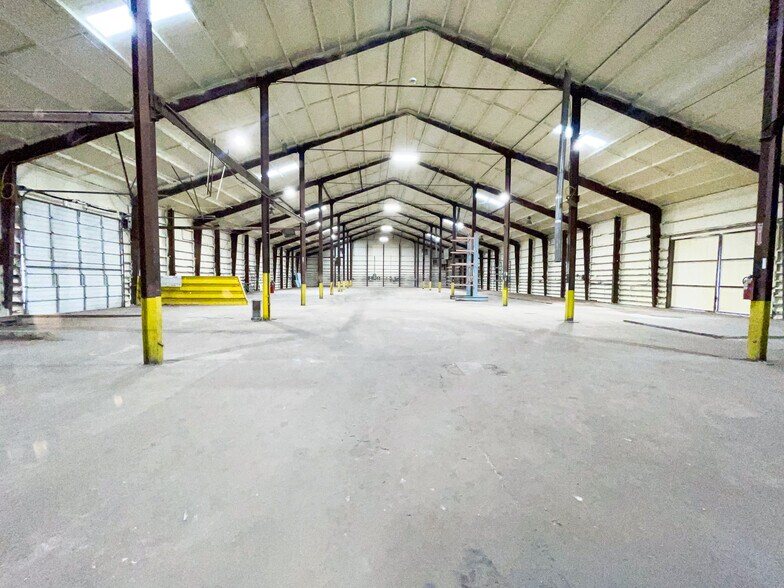 More Photos Of 1201 E 50th St, Lubbock Warehouse For Lease