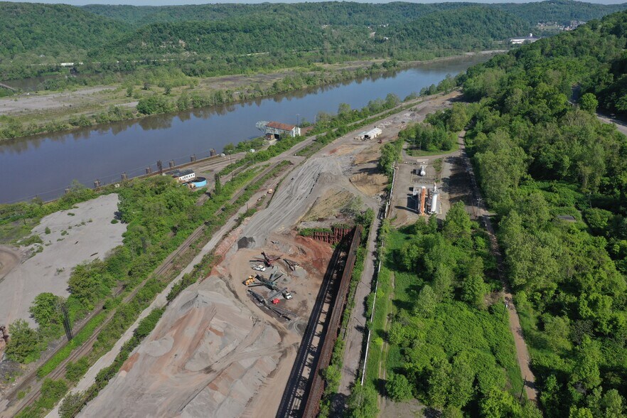 More Photos Of 100 Pennsylvania Ave, Weirton Warehouse For Sale