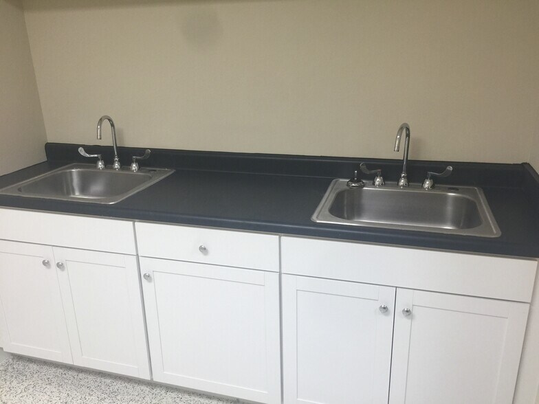 More Photos Of 1500 Garner Rd, Raleigh Office For Lease