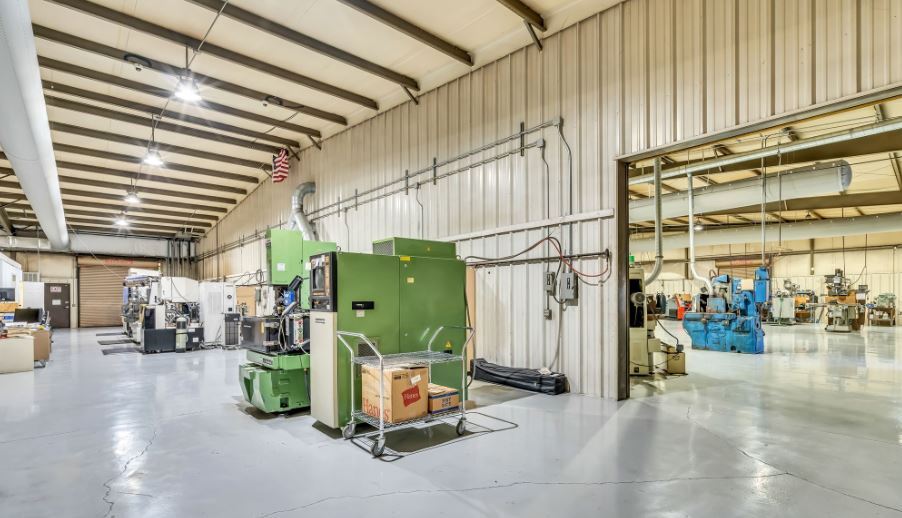 More Photos Of 106 Tennsco Dr, Dickson Warehouse For Sale