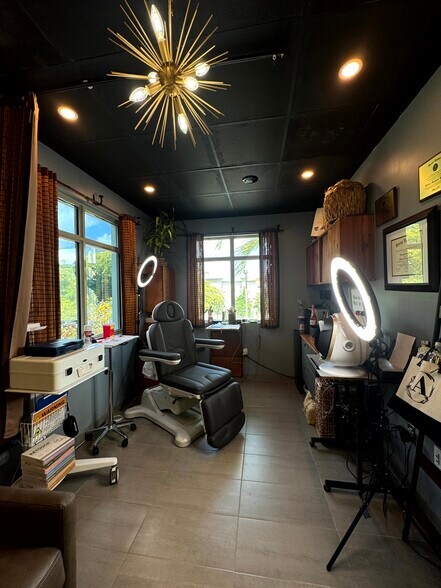 More Photos Of 4500-4500 N University Dr, Coral Springs Medical For Lease