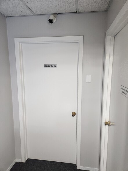 More Photos Of 515 Hempstead Tpke, West Hempstead Office For Lease