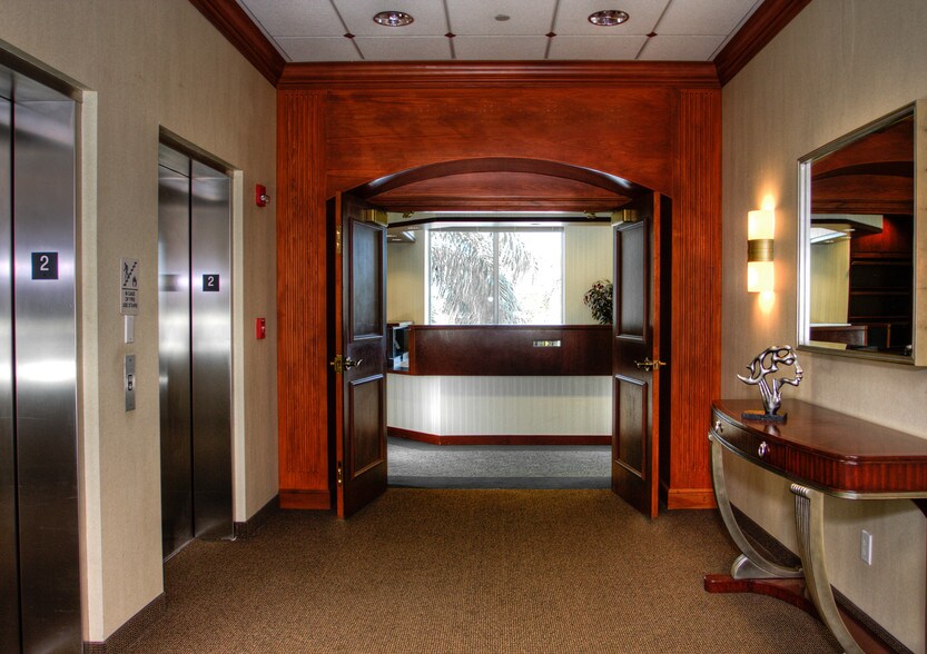 More Photos Of 12008 South Shore Blvd, Wellington Medical For Lease