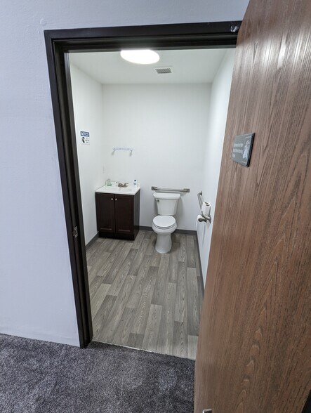 More Photos Of 26085-26105 John R Rd, Madison Heights Unknown For Lease