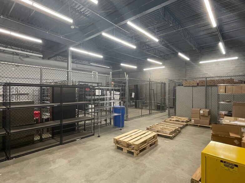 More Photos Of 60 Executive Blvd, Farmingdale Manufacturing For Sale