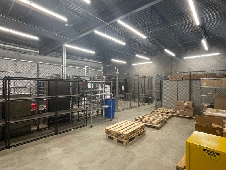 More Photos Of 60 Executive Blvd, Farmingdale Manufacturing For Sale