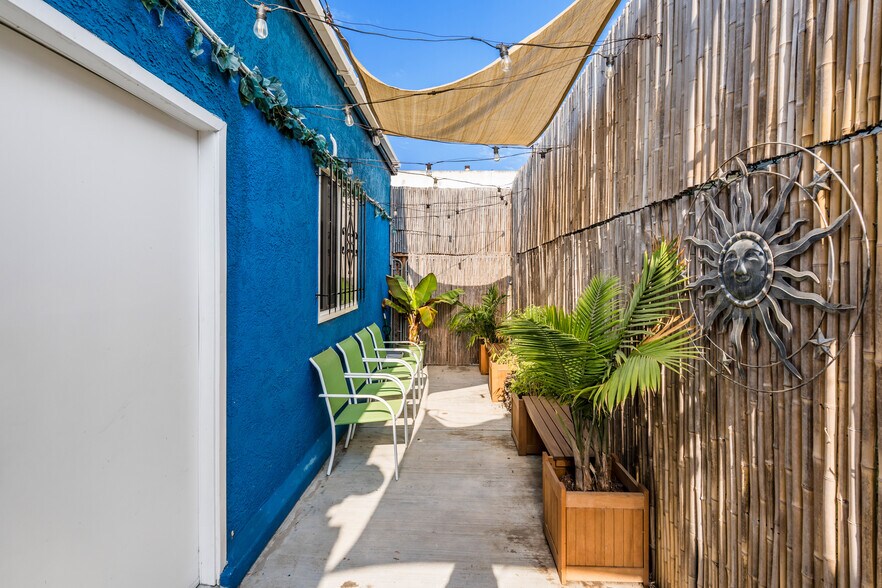 More Photos Of 3642 W 139th St, Hawthorne Movie Radio TVStudio For Lease