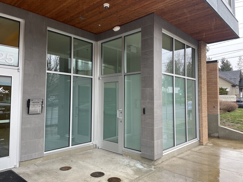 More Photos Of 2025 NE 42nd Ave, Portland Apartments For Lease