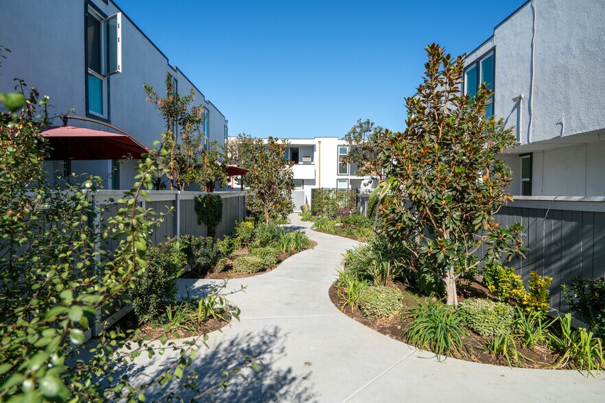 More Photos Of 712 S Fernwood St, West Covina Apartments For Sale
