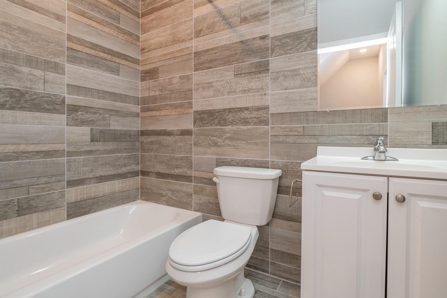 More Photos Of 2010 N 8th St, Philadelphia Apartments For Sale