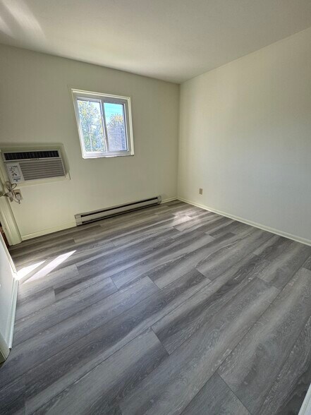 More Photos Of 610 W Poplar St, Zionsville Apartments For Sale