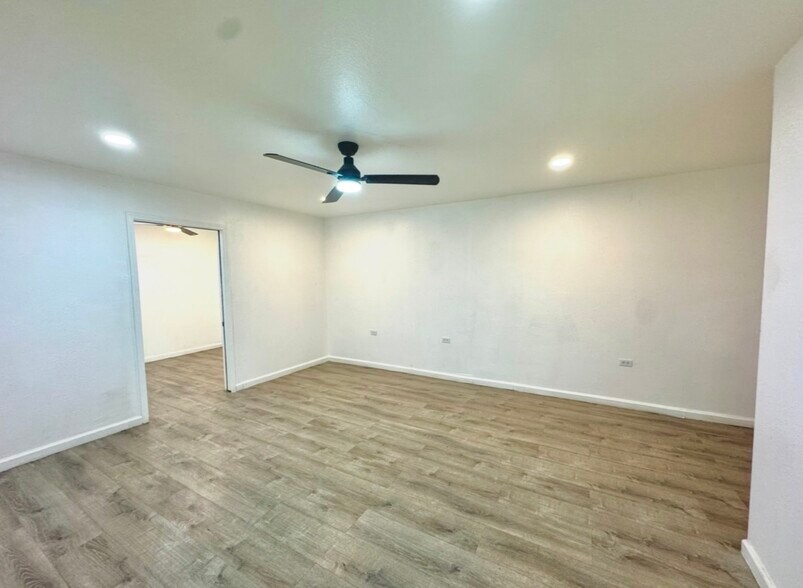 More Photos Of 908 N Towne Ave, Pomona Storefront Retail Residential For Lease