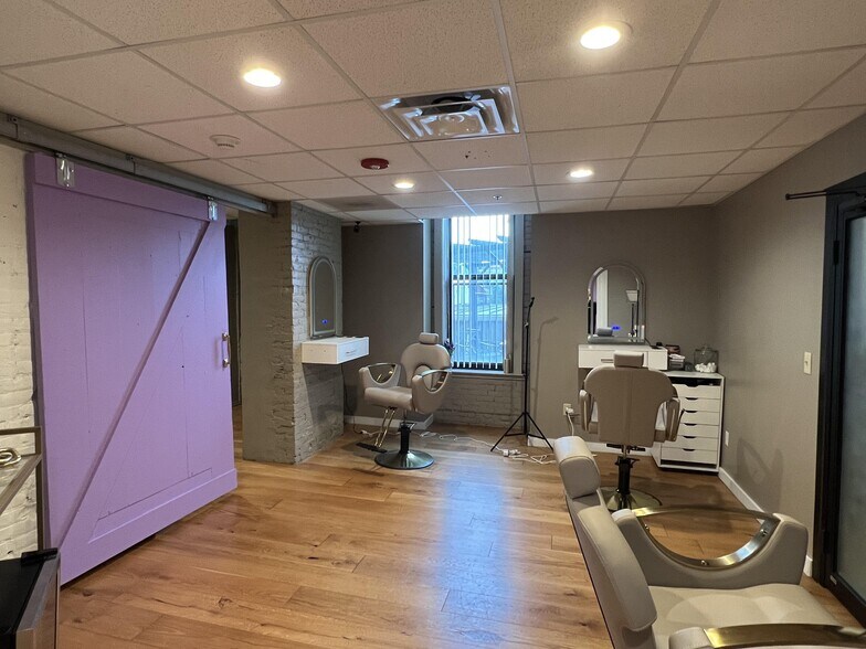 515 State St, Rochester, NY 14608 Storefront Retail Office For Sale