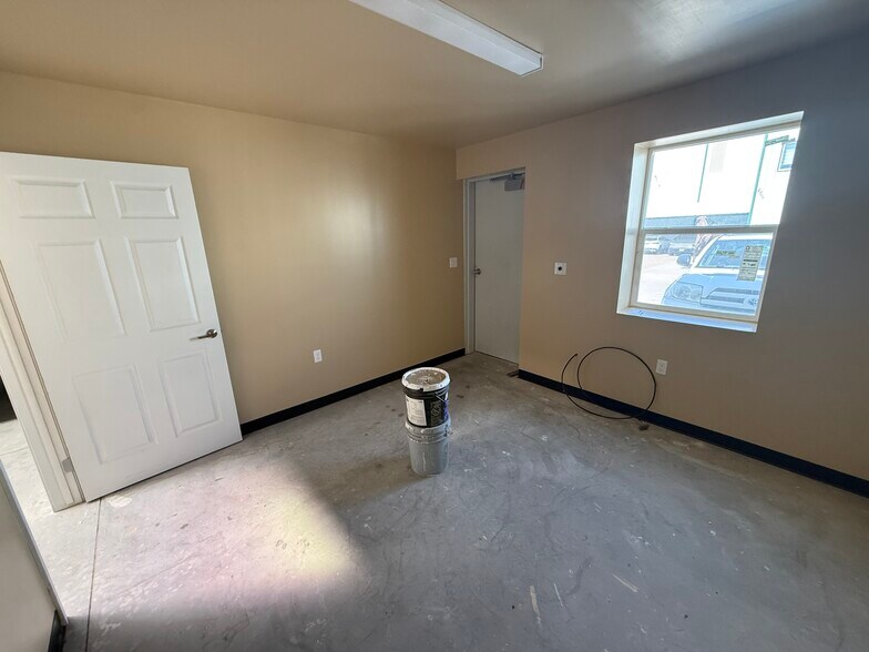 More Photos Of 141 El Chanate Dr, Canutillo Service For Lease