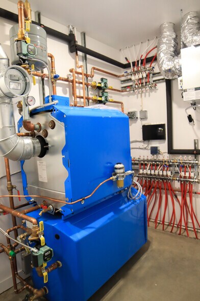 More Photos Of 2371 Dewitt Dr, North Pole Warehouse For Sale