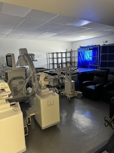 More Photos Of 1302 N Stanton St, El Paso Medical For Sale