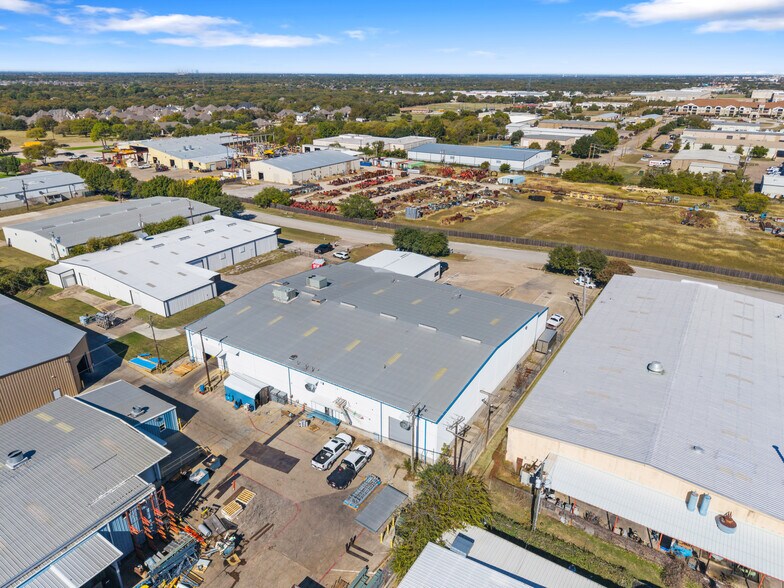 More Photos Of 1120 Commercial Blvd N, Arlington Warehouse For Sale