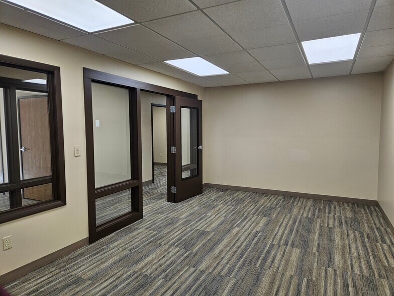 More Photos Of 5444 State St, Saginaw Office For Lease