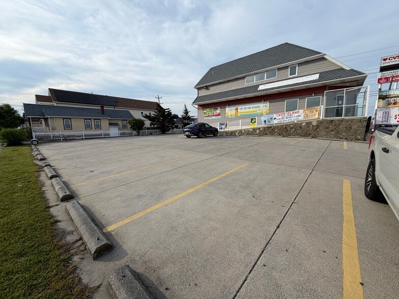 More Photos Of 2600 Park Blvd, Wildwood Storefront Retail Residential For Sale