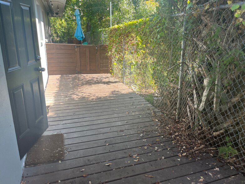 More Photos Of 115 Cleveland Ave, Largo Apartments For Sale