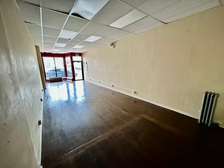 More Photos Of 7450 S Luella Ave, Chicago Apartments For Lease