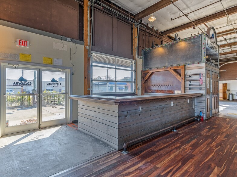 More Photos Of 212 S Green St, Morganton Bar For Sale