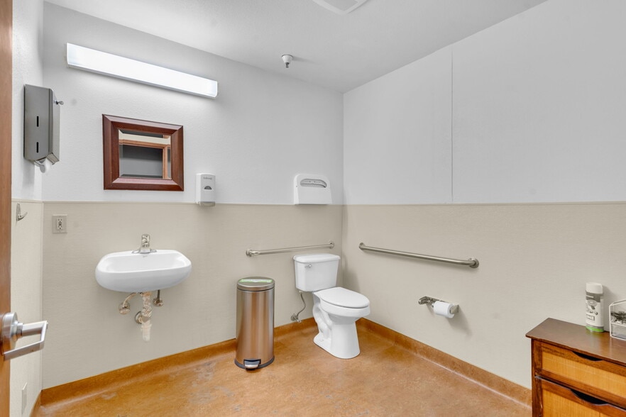 More Photos Of 400 Morris St, Sebastopol Warehouse For Sale