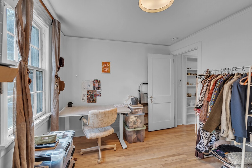 More Photos Of 35 Wilcox Rd, Tryon Apartments For Sale