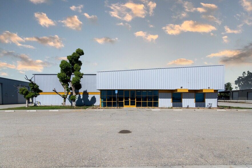 Primary Photo Of 4608 Saco Rd, Bakersfield Industrial For Lease