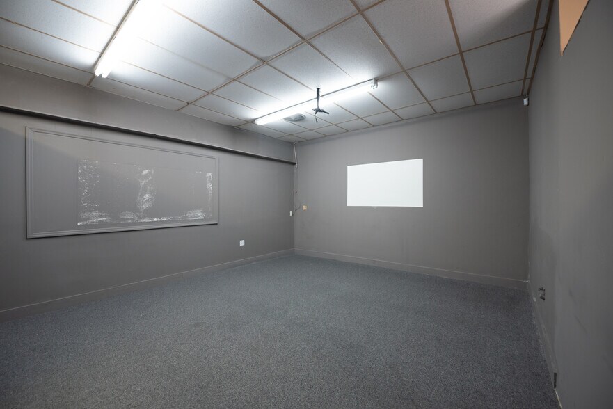 More Photos Of 5114-5134 Us Highway 19, New Port Richey Unknown For Lease