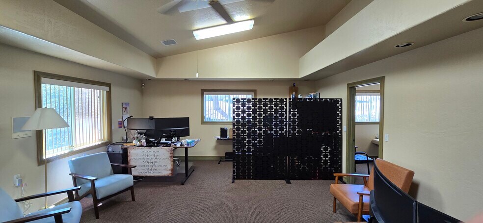 More Photos Of 1670 Willow Creek Rd, Prescott Office For Sale