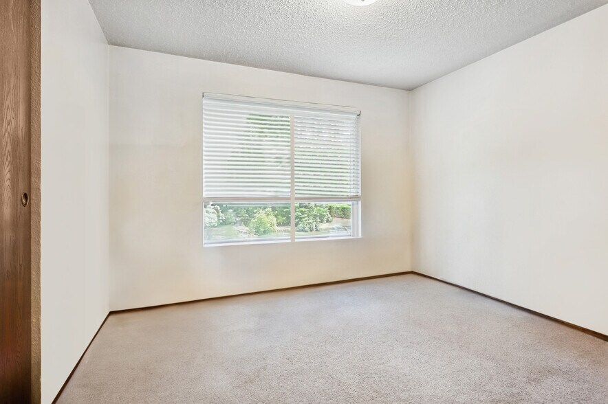 More Photos Of 1213 Cora St SE, Lacey Apartments For Sale