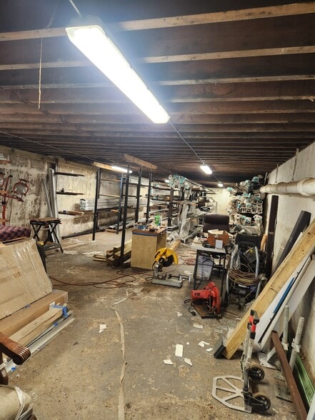 More Photos Of 907 E 51st St, Brooklyn Warehouse For Sale