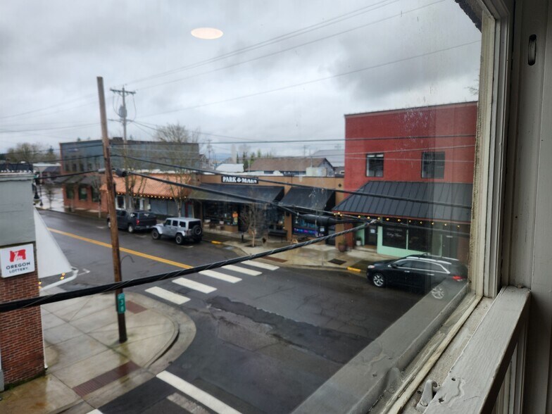 More Photos Of 116-128 Main St, Carlton Storefront Retail Office For Lease