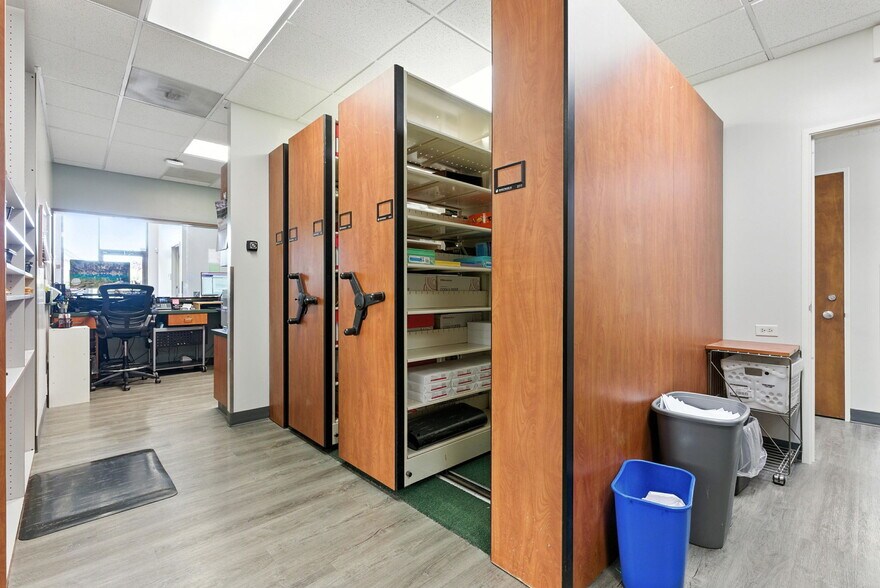 More Photos Of 400 NE Roberts Ave, Gresham Medical For Sale
