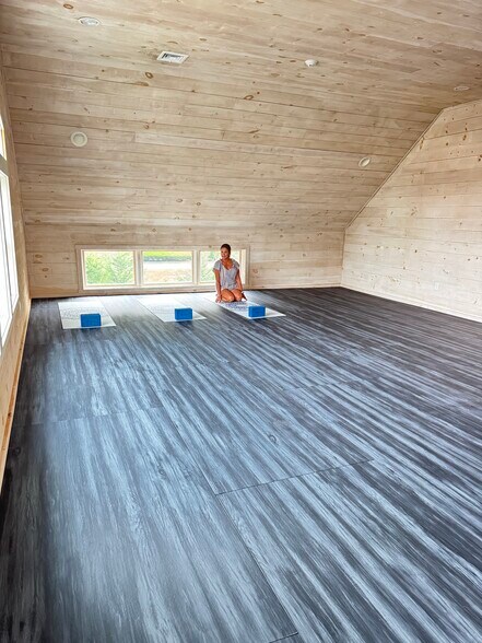 More Photos Of 156 Teaticket Hwy, Falmouth Storefront Retail Residential For Sale