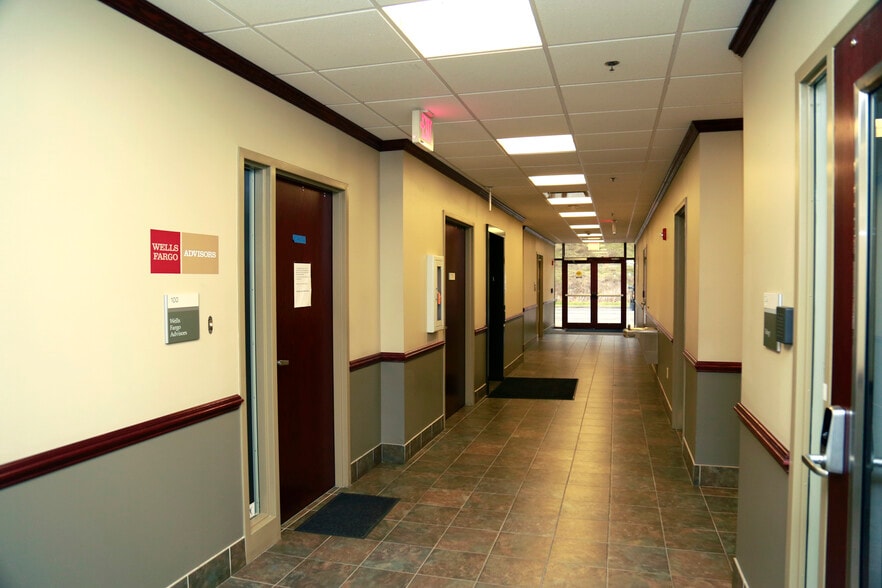 More Photos Of 45 Professional Pl, Bridgeport Office For Lease