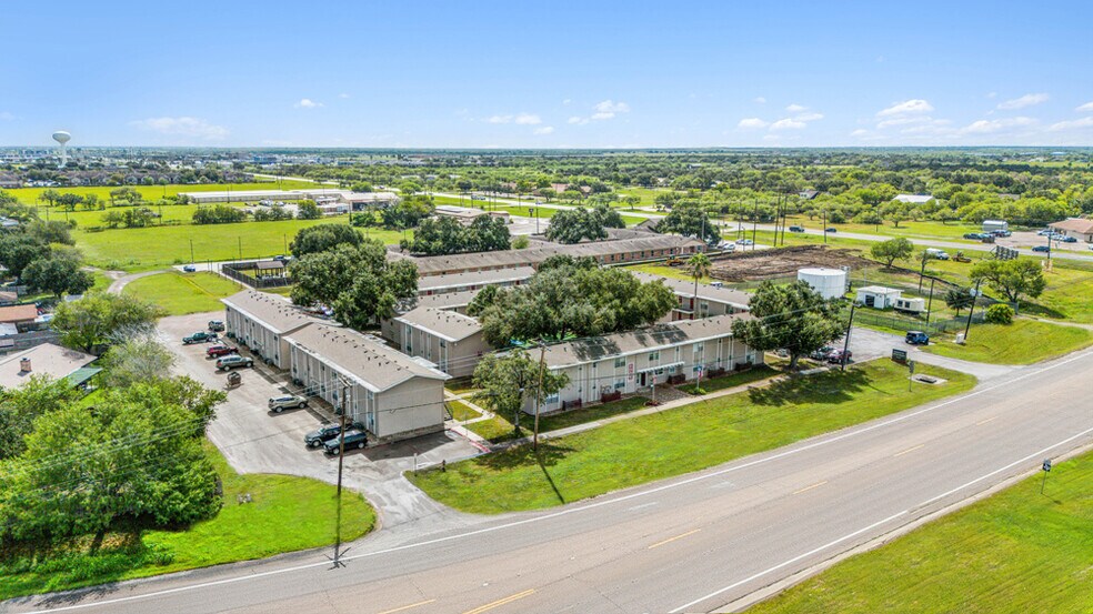 More Photos Of 2420 S 6th St, Kingsville Apartments For Sale