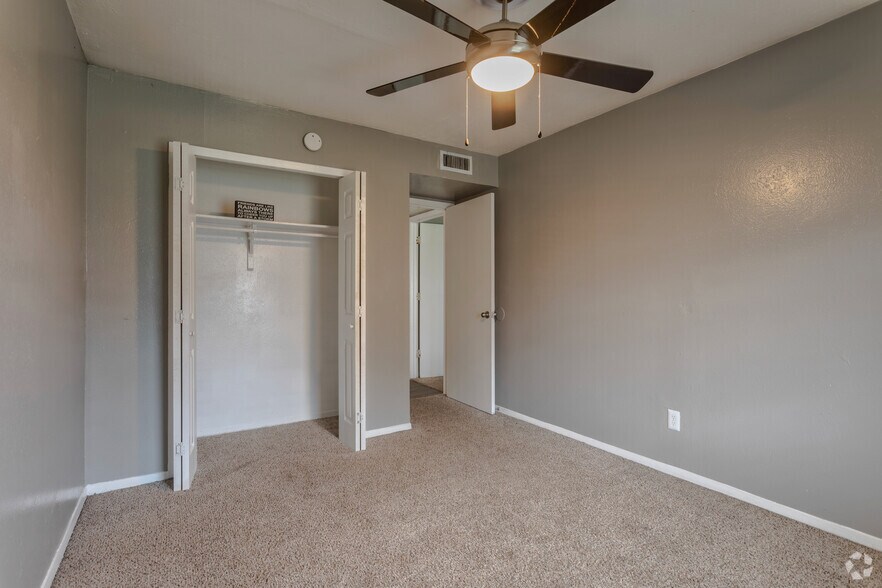 More Photos Of 834 Timberlake Dr, Arlington Apartments For Sale