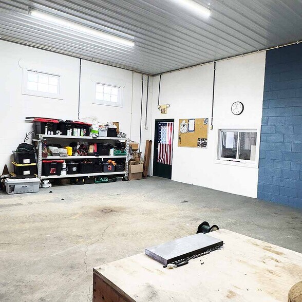 More Photos Of 7115 Newport Hwy, Greeneville Showroom For Sale