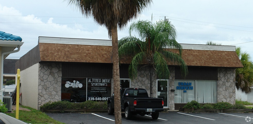 More Photos Of 1318-1320 SE 47th St, Cape Coral Office For Lease