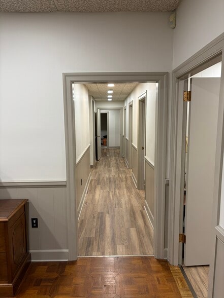 More Photos Of 823 Chickamauga Ave, Rossville Office For Lease