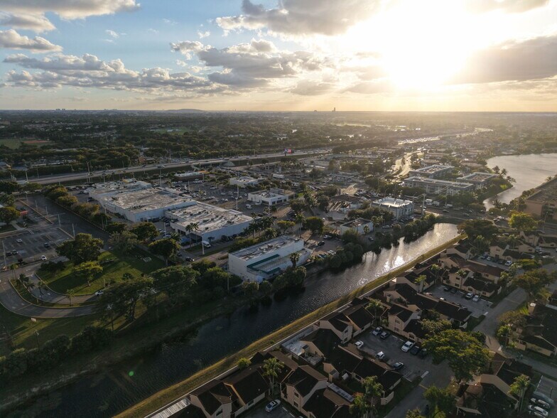 More Photos Of 6545 NW 169th St, Hialeah Medical For Sale