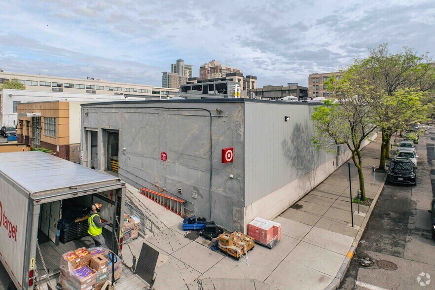 More Photos Of 860-872 Commonwealth Ave, Boston Storefront Retail Office For Lease