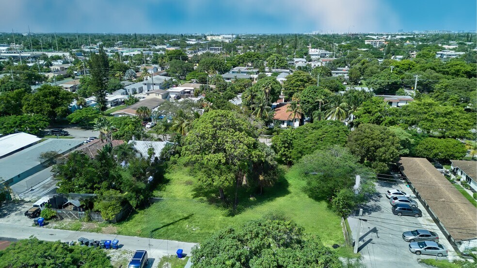 More Photos Of 1920 Pierce St, Hollywood Land For Sale