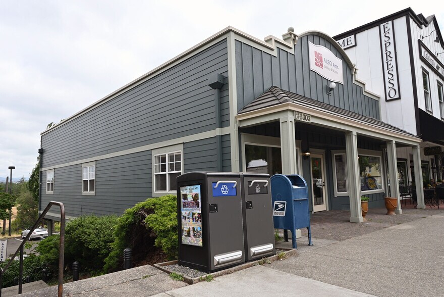 More Photos Of 303 E Columbia River Hwy, Troutdale Storefront Retail Office For Lease