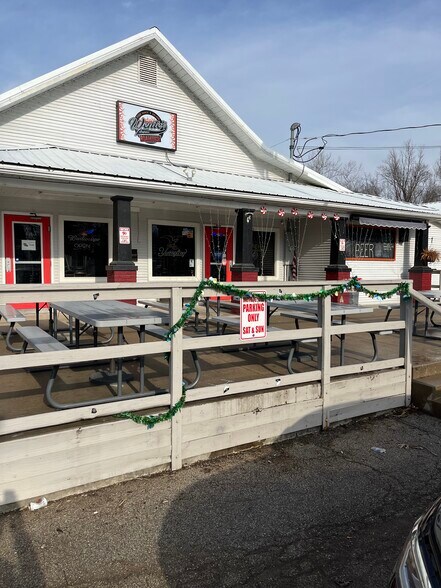 More Photos Of 2999 S Highway 94, Defiance Bar For Lease