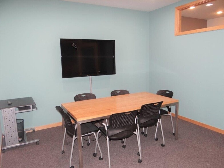 More Photos Of 801-809 Meander Ct, Medina Loft Creative Space For Lease